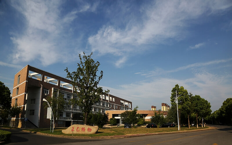 2026年江苏电子信息职业学院在江苏录取分与位次相关院校校园环境
