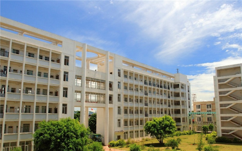 南宁师范大学师园学院校园实景