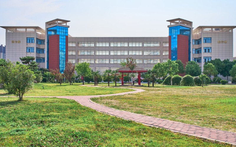 2026年驻马店农业工程职业学院最厉害的专业有哪相关院校校园环境