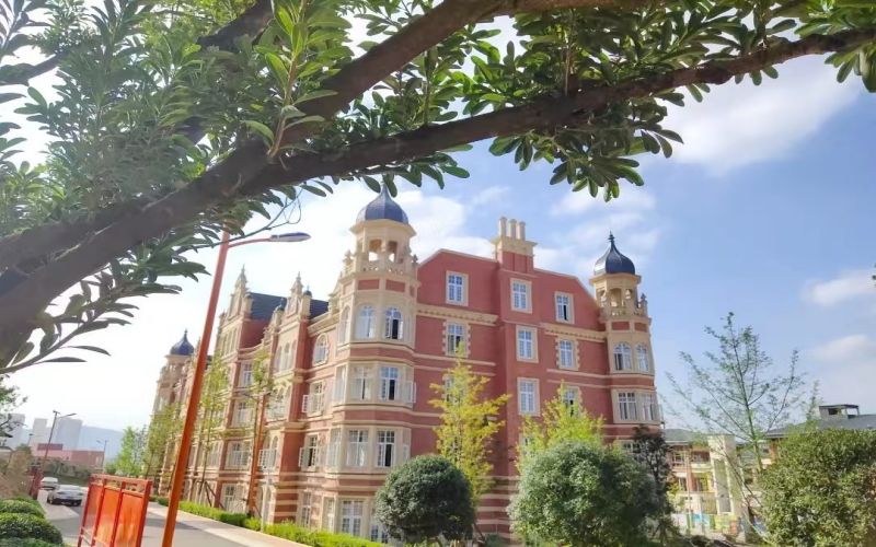 贵州应用技术职业学院校园实景