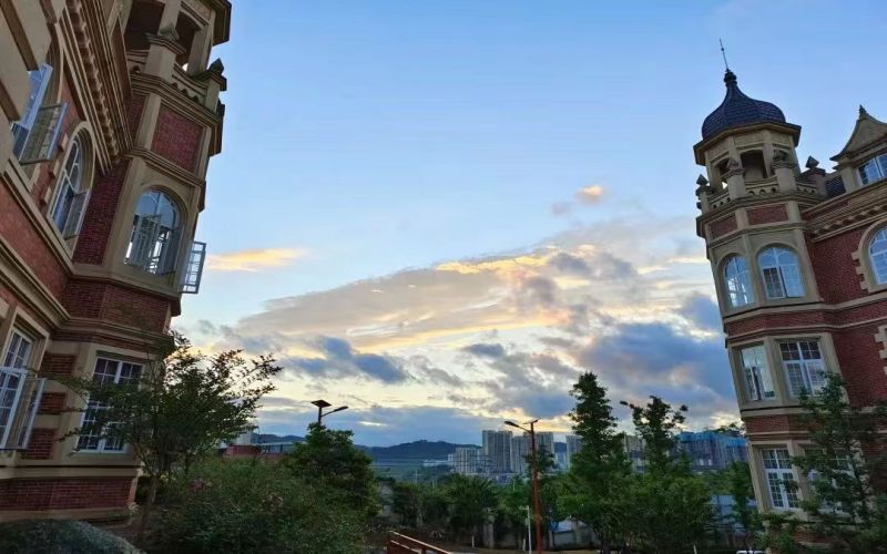 贵州应用技术职业学院校园实景