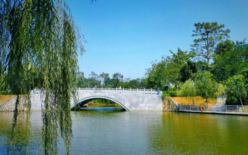 广州华夏职业学院校园实景