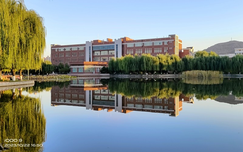 河北石油职业技术大学校园实景
