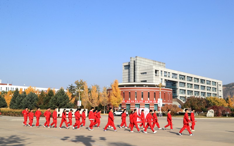河北石油职业技术大学校园实景