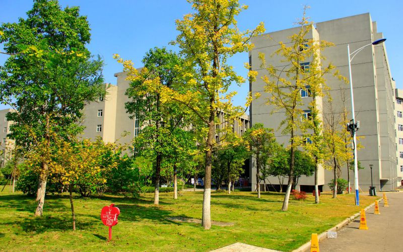 湖南食品药品职业学院校园实景