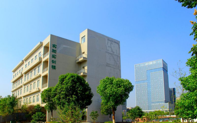 湖南食品药品职业学院校园实景