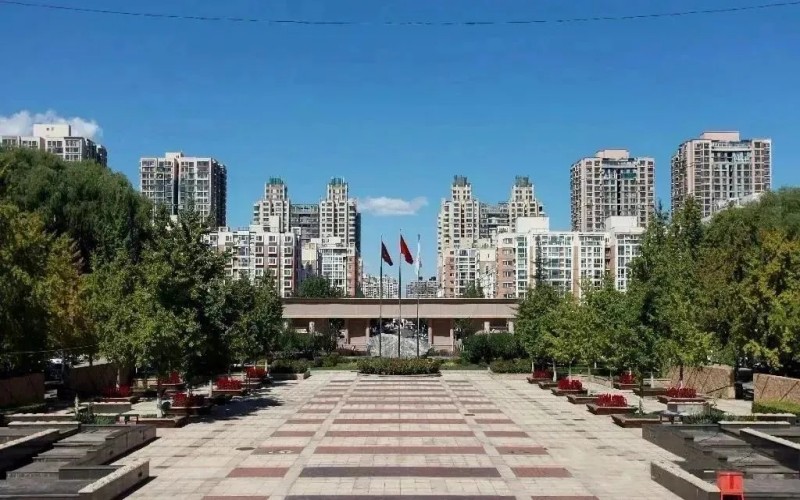 首都经济贸易大学校园实景