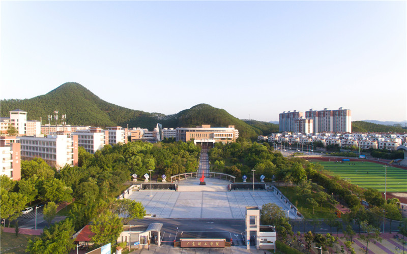 广东理工学院在吉林的招生计划相关院校校园环境