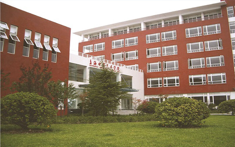 2026年上海电影艺术职业学院在福建录取分数线及相关院校校园环境