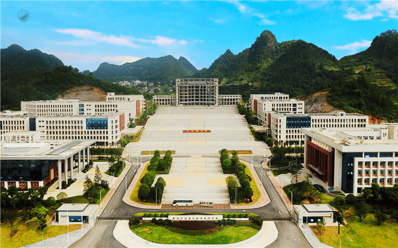 黔南民族医学高等专科学校校园实景