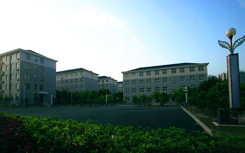 上海150 分位次查询相关院校校园环境