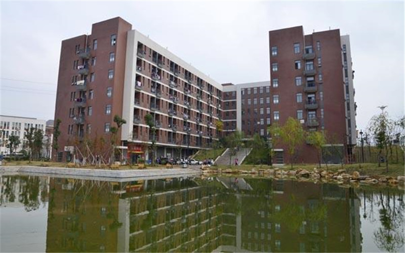 湖南有色金属职业技术学院校园实景