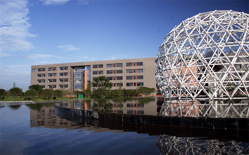西华大学校园实景