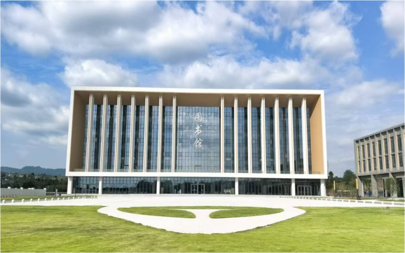 重庆现代制造职业学院校园实景
