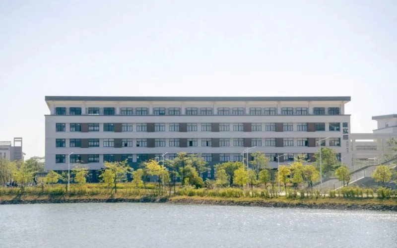 广东技术师范大学校园实景