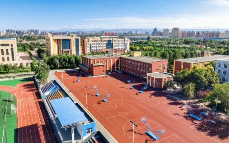 石河子工程职业技术学院校园实景