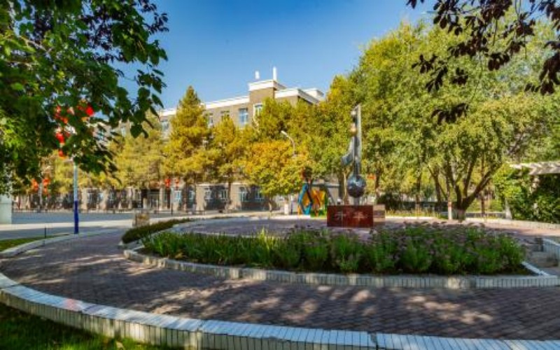 石河子工程职业技术学院校园实景
