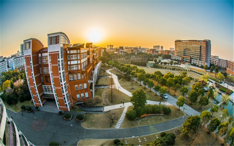 中国计量大学校园实景