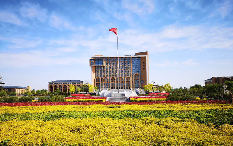 濮阳医学高等专科学校校园实景