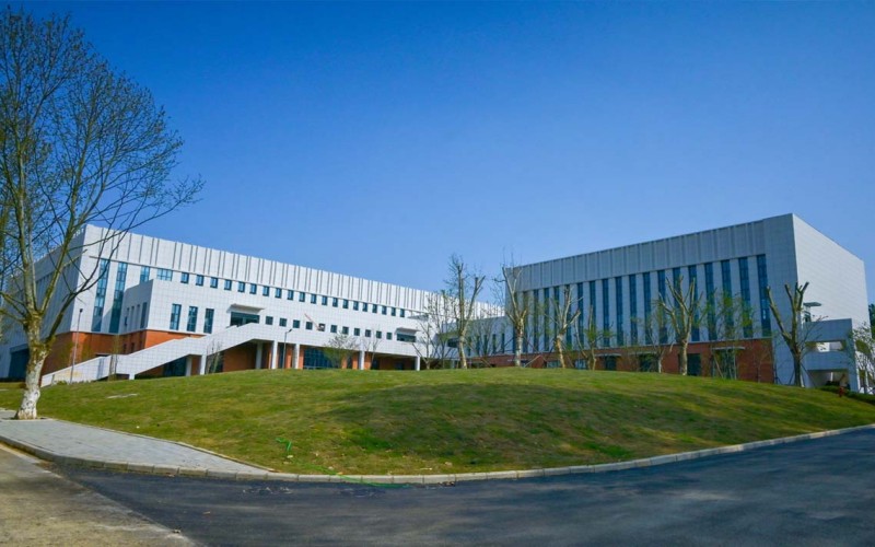武汉商贸职业学院校园实景