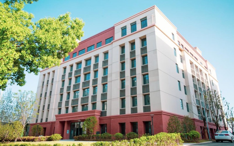 武汉商贸职业学院校园实景