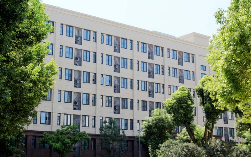 武汉商贸职业学院校园实景