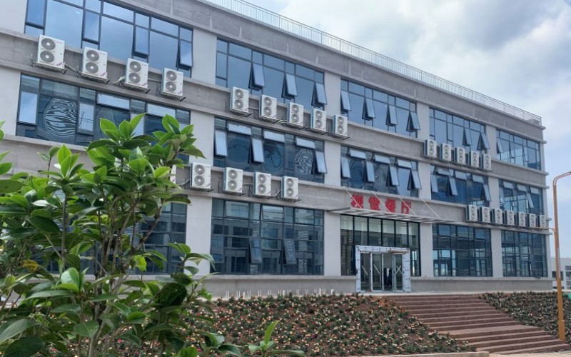 通信软件技术专业学费相关院校校园环境