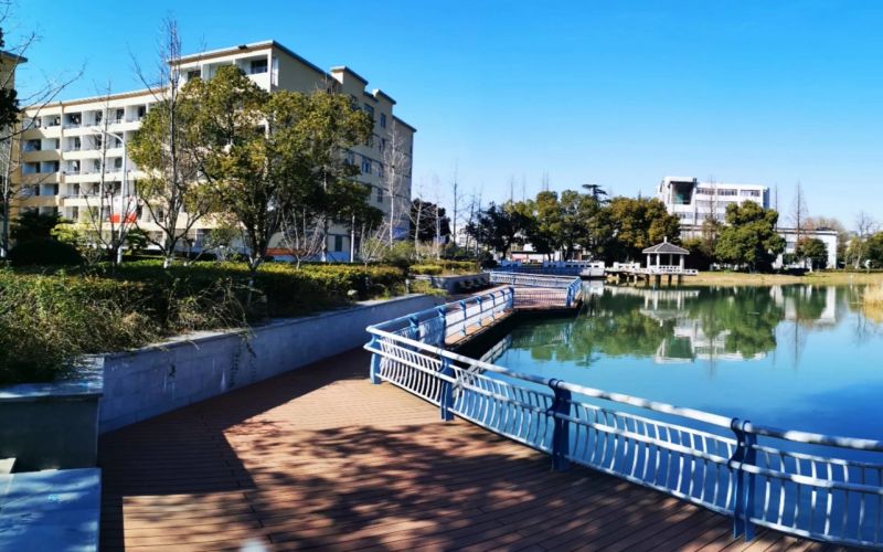 安徽工业经济职业技术学院校园实景