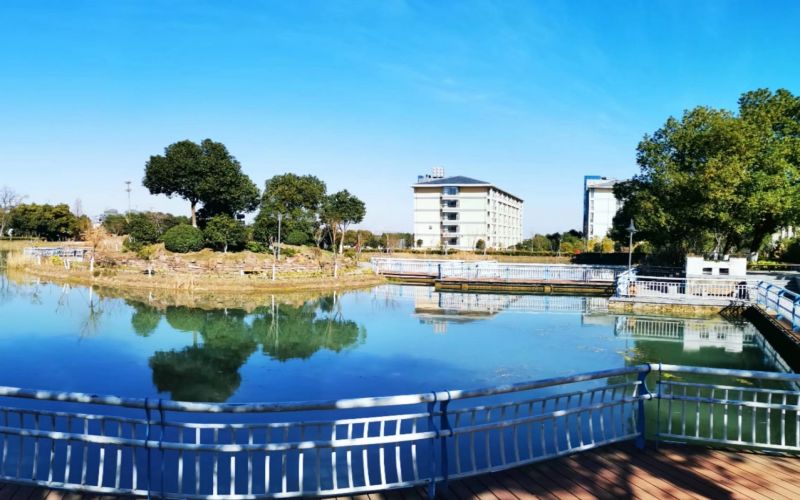 安徽工业经济职业技术学院校园实景