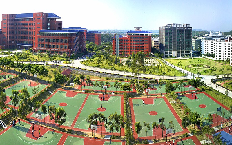 广州华立学院校园实景