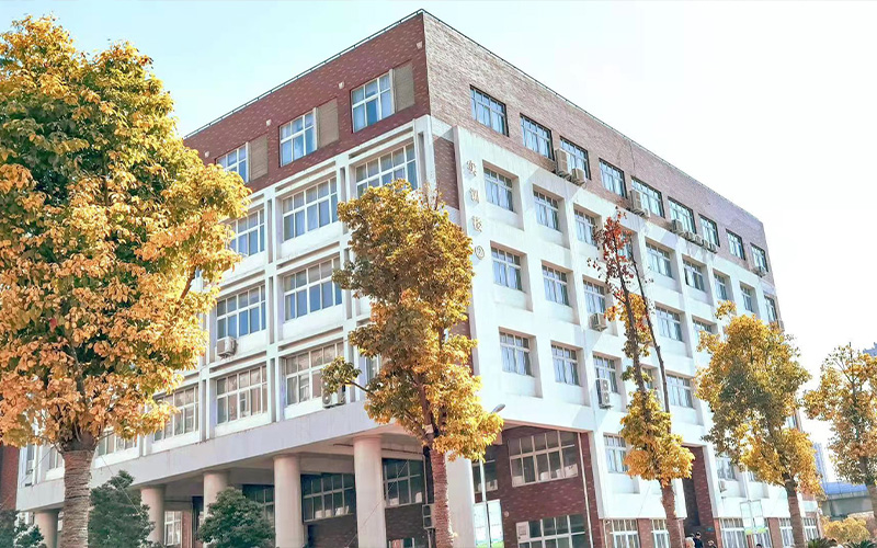河南应用技术职业学院在山西的招生计划相关院校校园环境