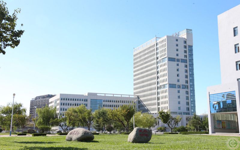 山东中医药高等专科学校校园实景