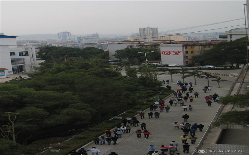 百色职业学院校园实景
