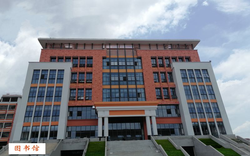 2026年广西信息职业技术学院在全国排第几名相关院校校园环境