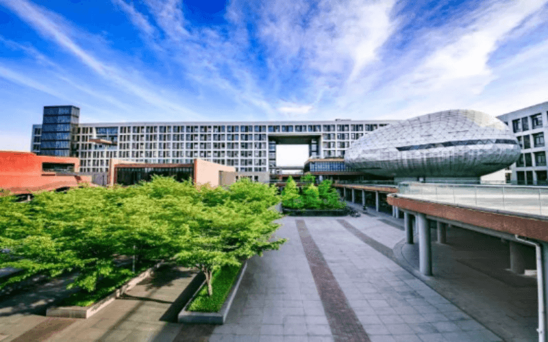浙江大学医学院在新疆的招生计划相关院校校园环境