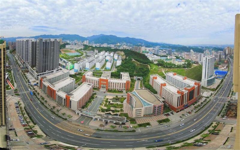 湖北医药学院校园实景