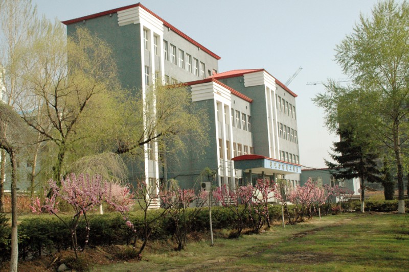 黑龙江工业学院校园实景