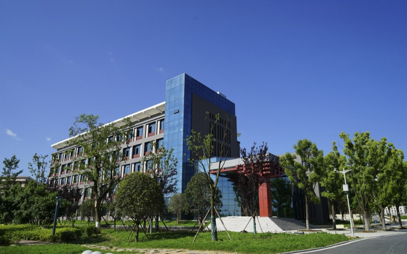 贵州中医药大学时珍学院招生章程相关院校校园环境
