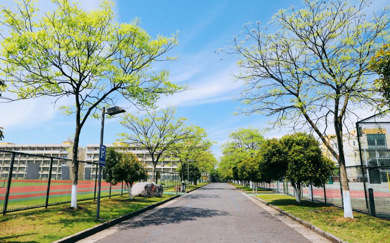 杭州万向职业技术学院校园实景