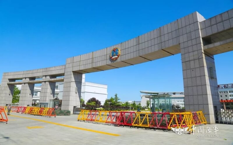 解放军陆军航空兵学院校园实景