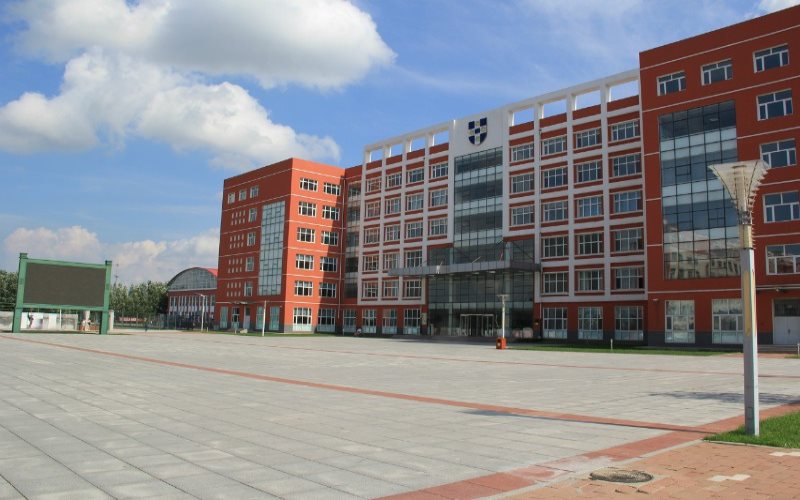 黑龙江外国语学院校园实景