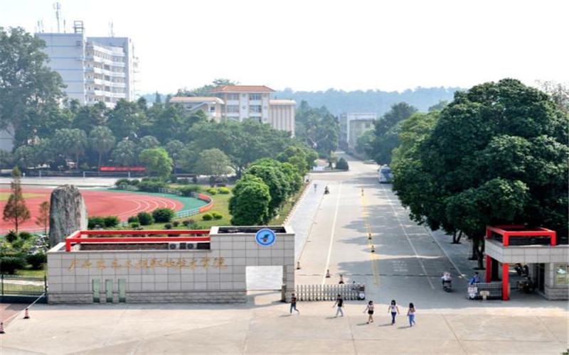 广东滑档与退档:原因和避免办法相关院校校园环境