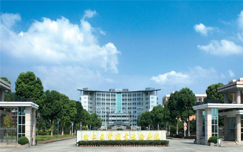 内蒙古批次线相关院校校园环境