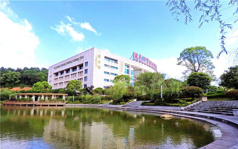 湖南外贸职业学院校园实景