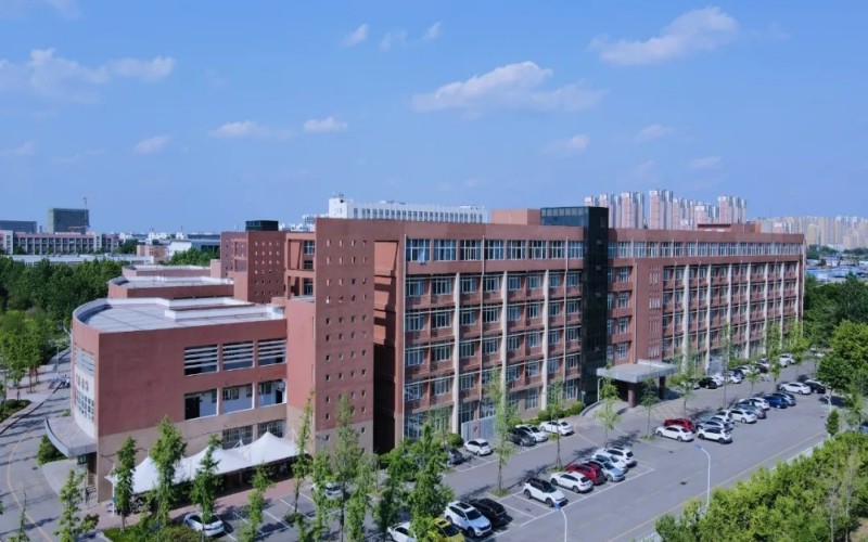 菏泽医学专科学校校园实景