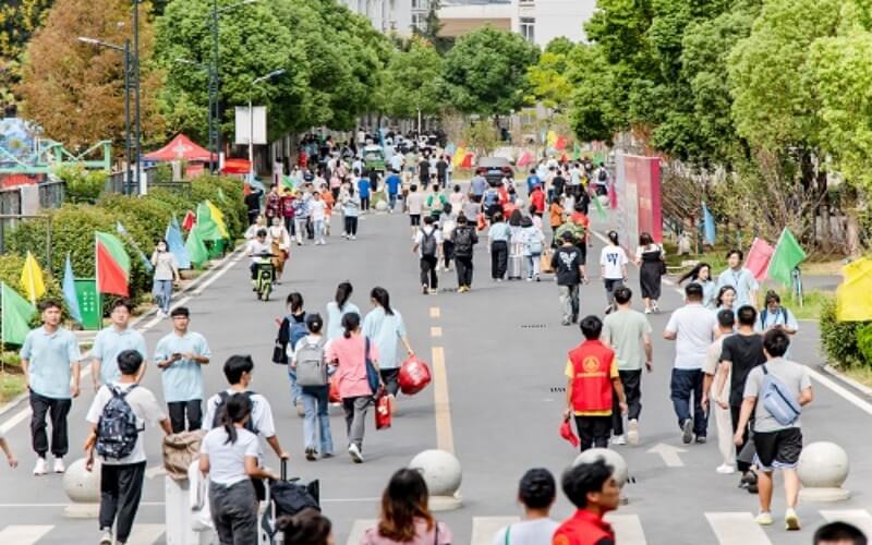 安徽职业技术大学校园实景