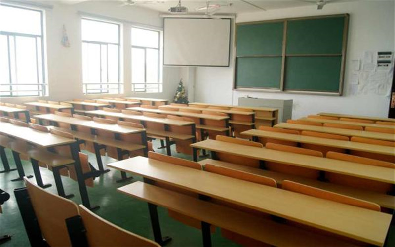 湖南高尔夫旅游职业学院校园实景