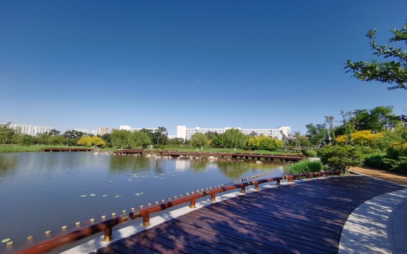 鞍山职业技术学院校园实景