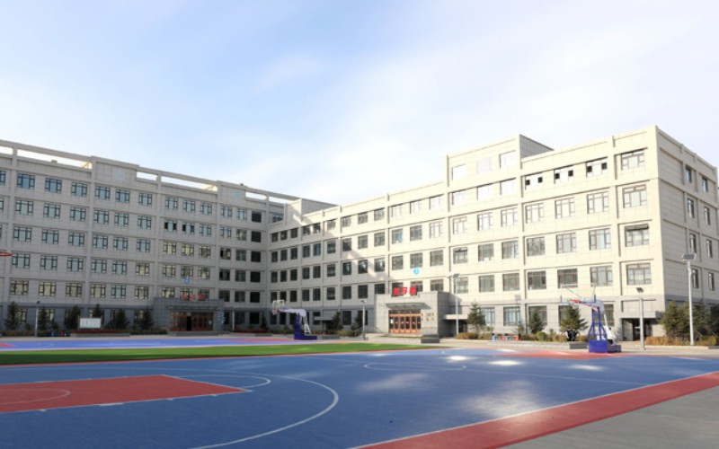哈尔滨商贸职业学院校园实景