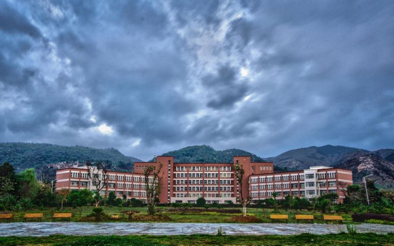 保山学院校园实景